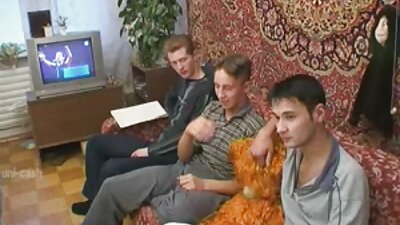 Minetchitsa อ้าปากรับ cum บนลิ้นของเธอจากฝูงชนแล้วยิ้มให้กล้องวิดีโอ วีดีโอ โปํ